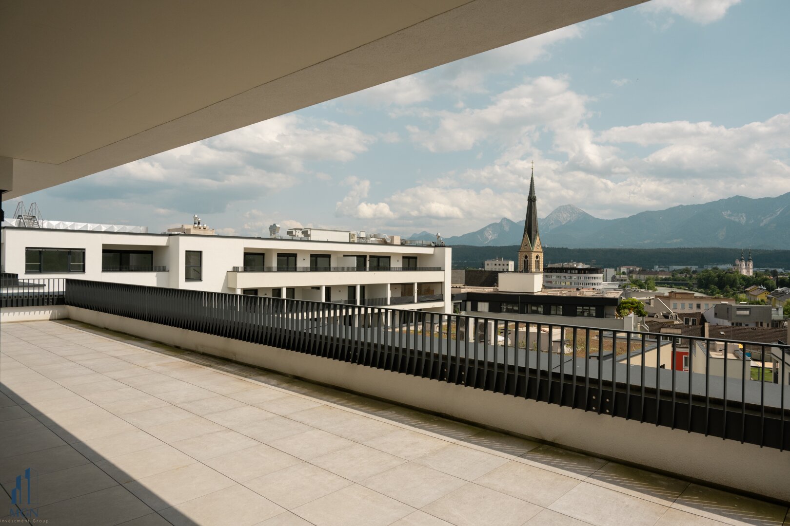 Den Himmel zu Füßen - traumhaftes Bergpanorama und Stadtblick - Penthaus im Stadtzentrum
