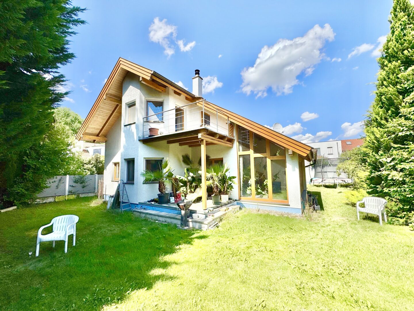 *** IDYLLISCHES TRAUMHAUS ***