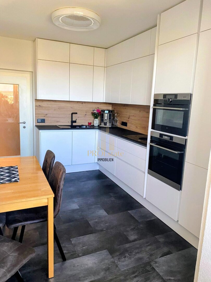 3-Zimmer-Wohnung mit neuwertige Küche in Linz
