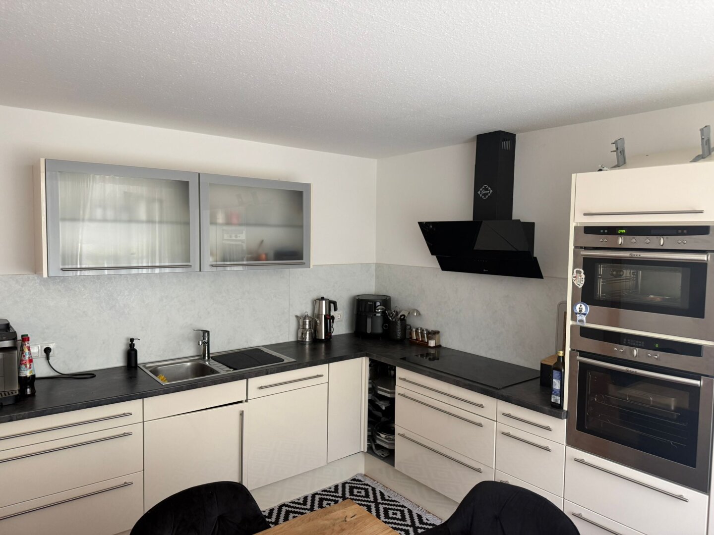 Sanierte 3-Zimmer-Wohnung mit Panorama-Aussicht – Beim Kreuz 26