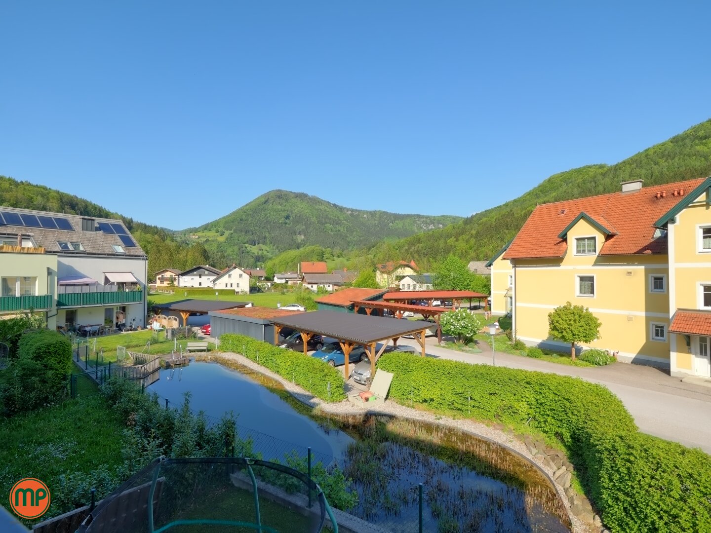 4-Zimmer-Familientraum mit Schwimmteich