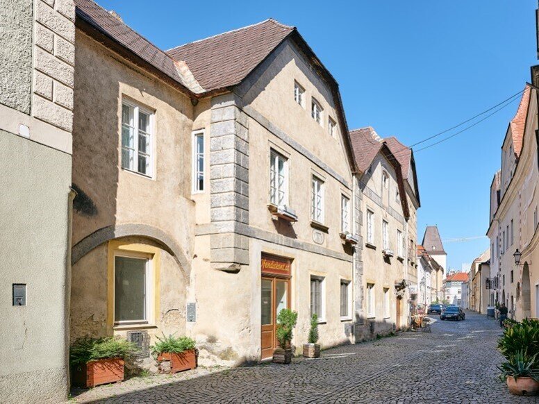 Einzigartiges, historisches Zinshaus in Krems-Stein – Investitionsmöglichkeit in Toplage