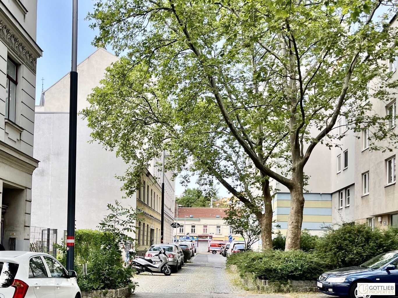 Bis Ende 2026 befristet vermietetes Gründerzeit-Seitenflügel-Zinshaus mit bewilligtem Ausbau und Dachgeschoss-Ausbau