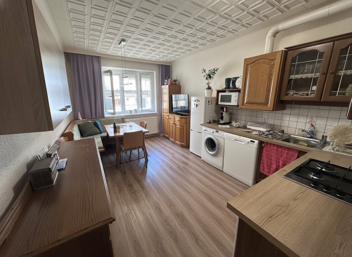 3 ZIMMER STADTWOHNUNG - FREIER MIETZINS - WG MÖGLICH - STELLPLATZ ANMIETBAR