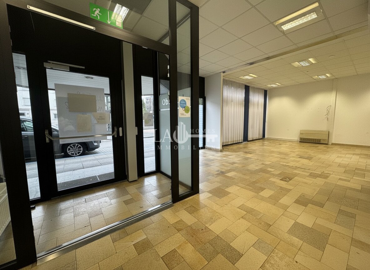 Ebenerdiges Geschäftslokal in Top Lage !