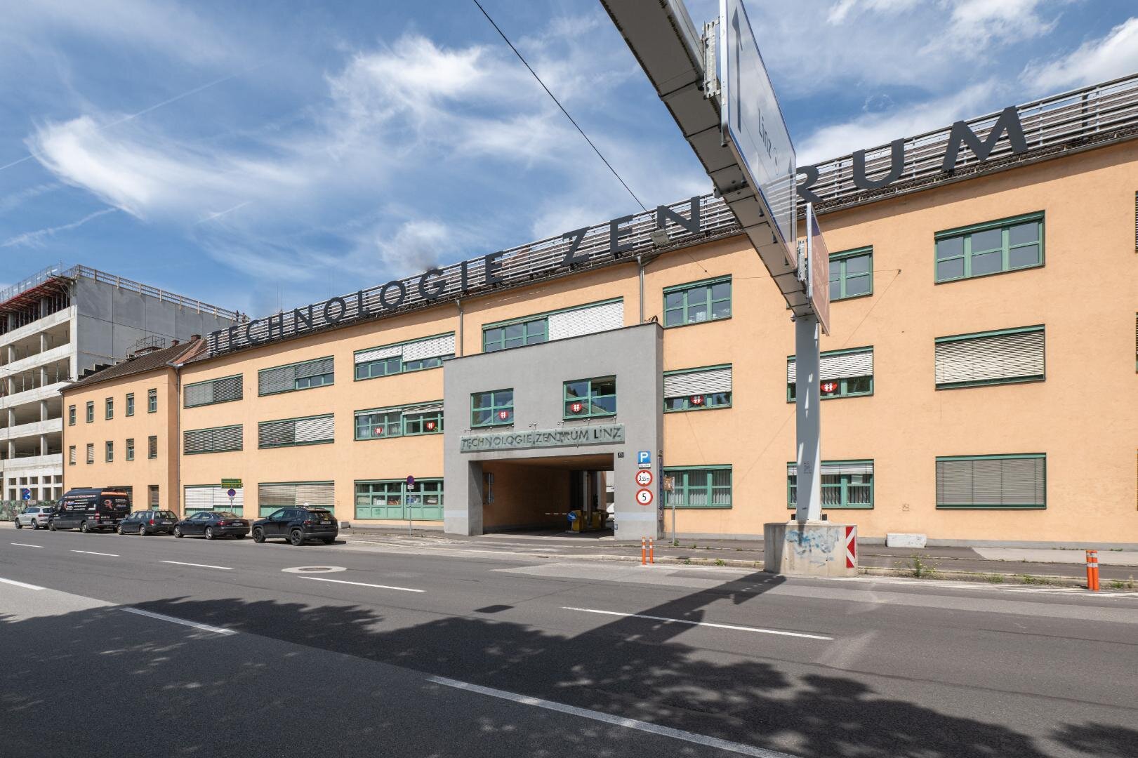 PROVISIONSFREI! Großzügige Bürofläche im Gewerbeviertel Linz/ Wiener Straße 131 zu MIETEN!