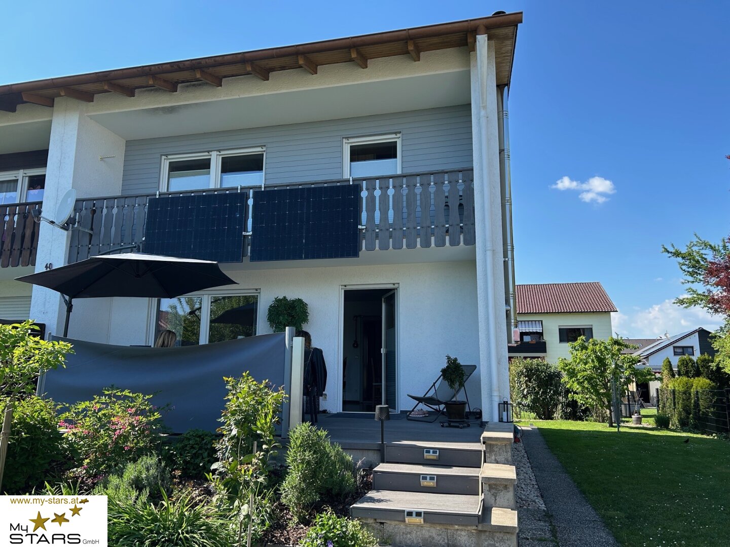 neuer Kaufpreis: Doppelhaushälfte-Sofortbezug, zentrale Ruhelage mit Garten, Terrassen, Garage, inkl. Einrichtung