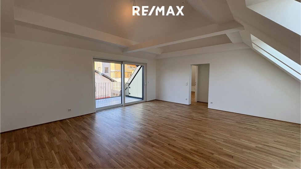 Neue Dachgeschosswohnung mit 101 m² in Oberweis zu mieten!