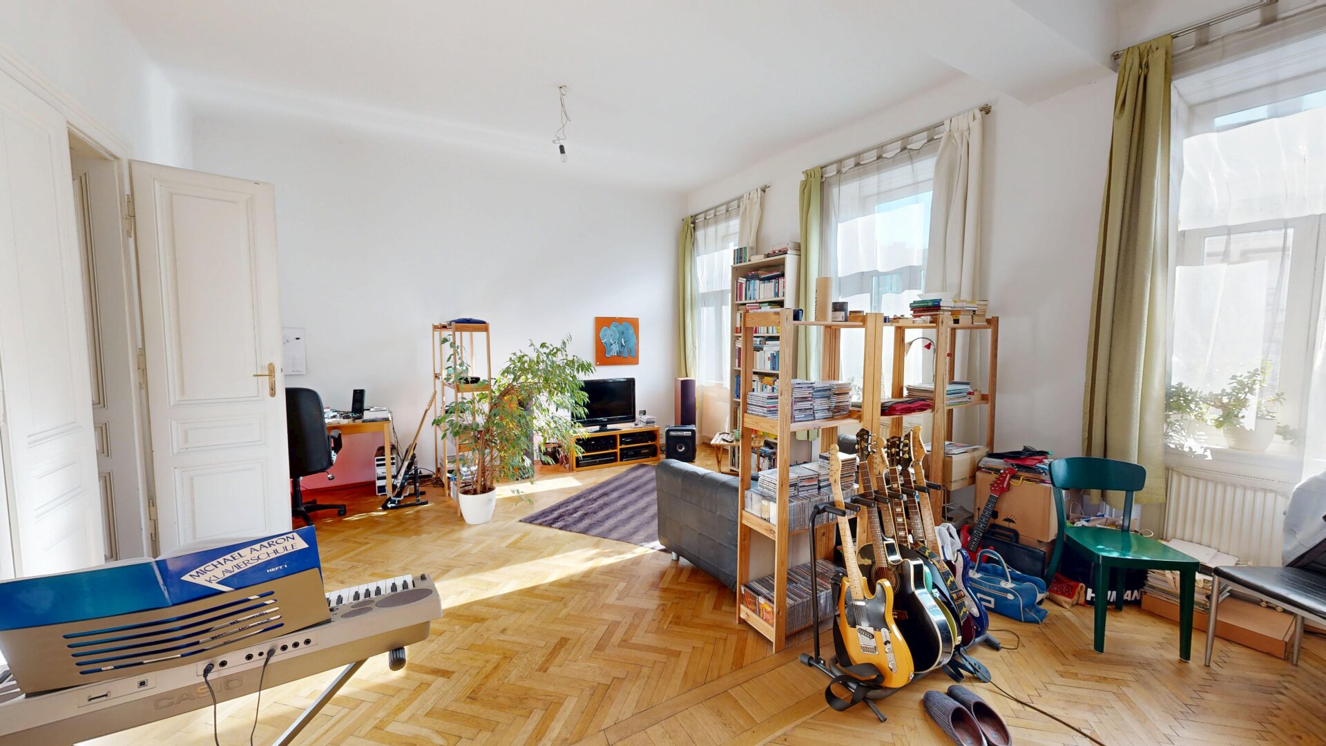 Helle Altbauwohnung mit guter Anbindung, großzügigem Grundriss und viel Potenzial