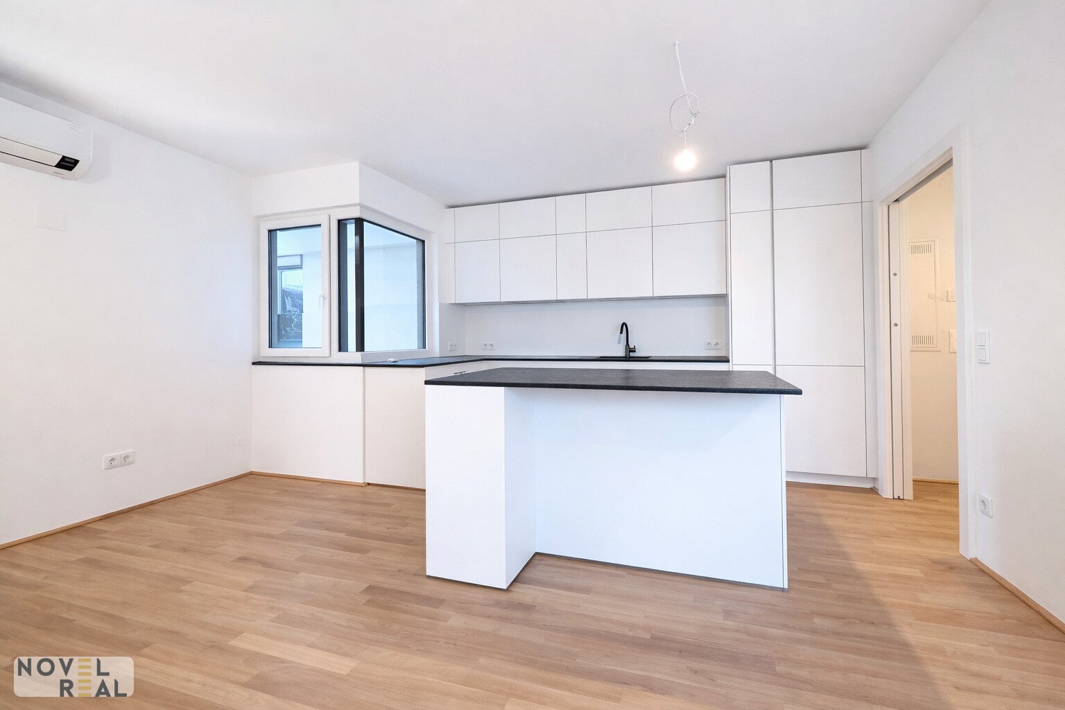 Exklusive Dachgeschoßwohnung mit Terrasse in 1090 Wien – Erstbezug mit traumhaftem Flair!