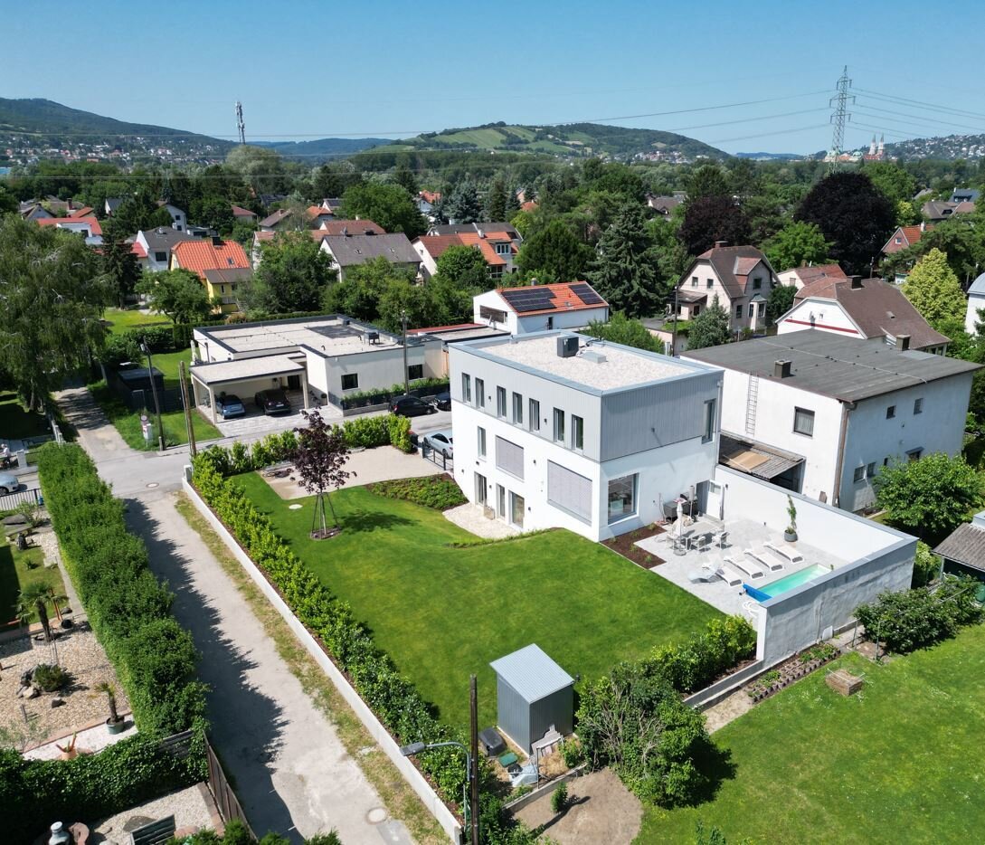 Moderne Bürohaus bzw. Praxisgemeinschaft mit Topausstattung auf Eigengrund