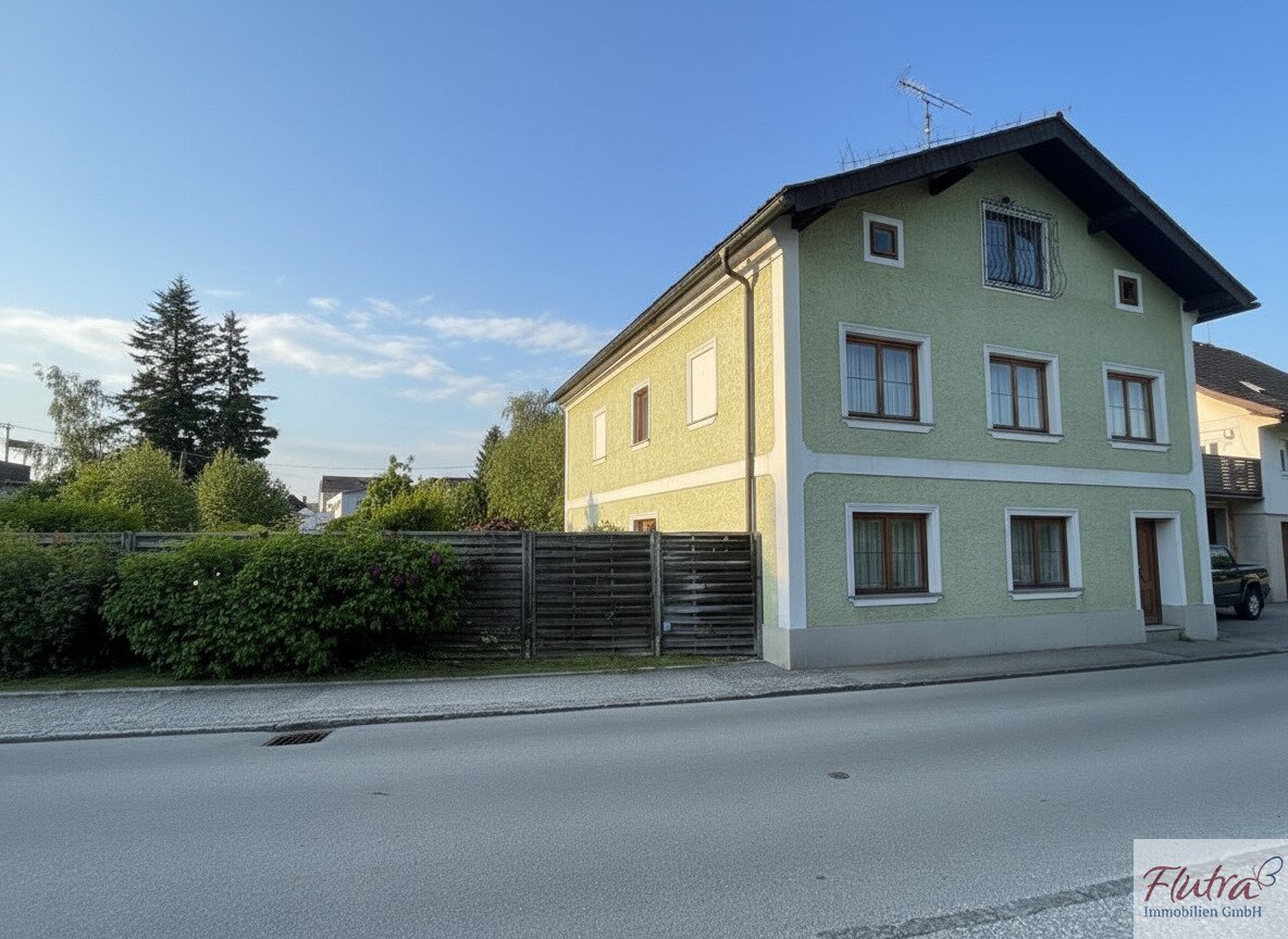 Lambacher Bürgerhaus - Zwei Wohneinheiten, zentrumsnah mit Garten und Pool