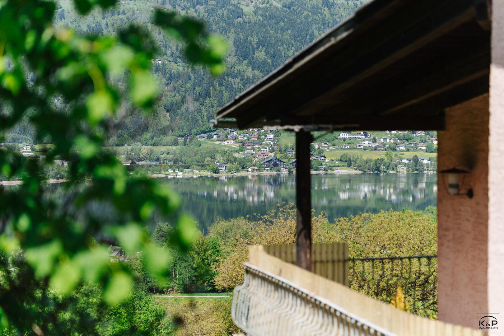 Einmaliges Baugrundstück mit Altbestand und seltener Freizeitwohnsitzwidmung – mit Seeblick am Ossiacher See