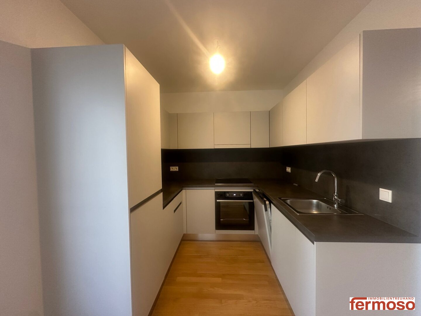 Moderne 2-Zimmer-Wohnung mit Loggia, Tiefgarage & U-Bahn-Nähe in 1210 Wien – mieten!