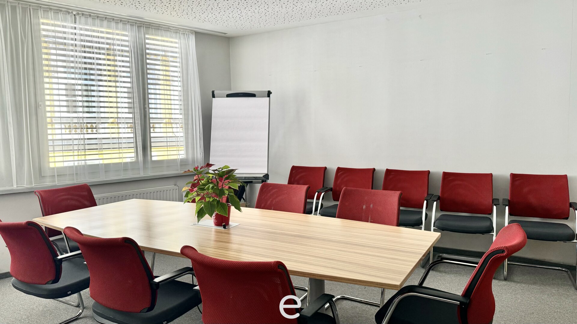 Westbahnhof Nähe: Büro mit Loggia