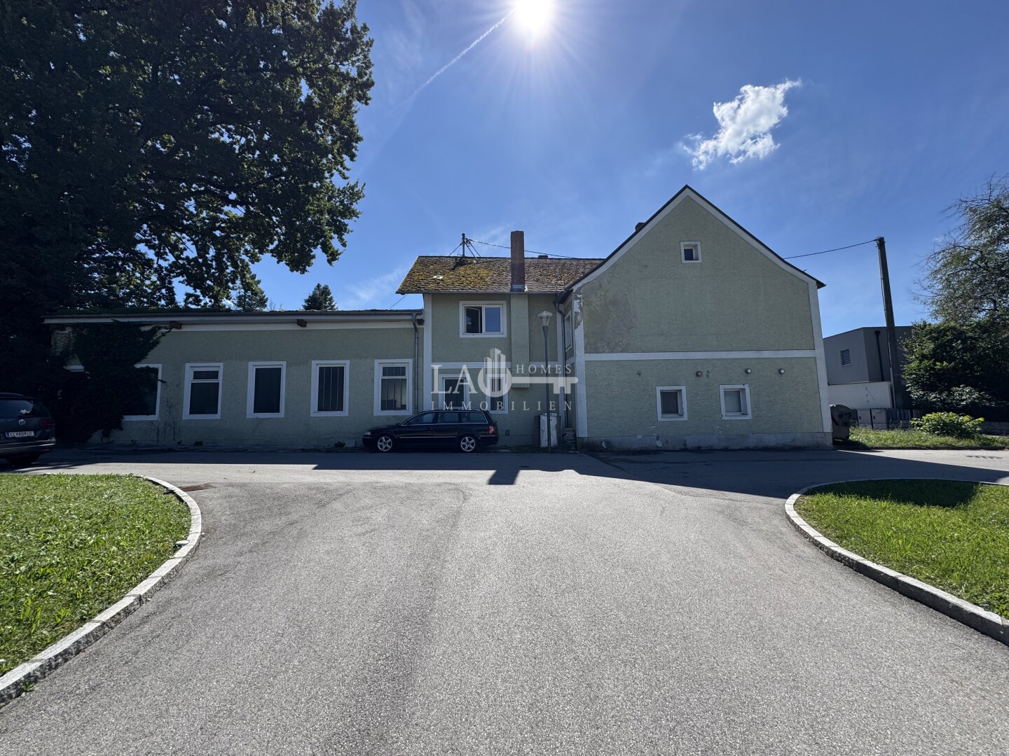 Optimale Gewerbeimmobilie im Kerngebiet von 4063 Neubau – Vielseitige Nutzungsmöglichkeiten!