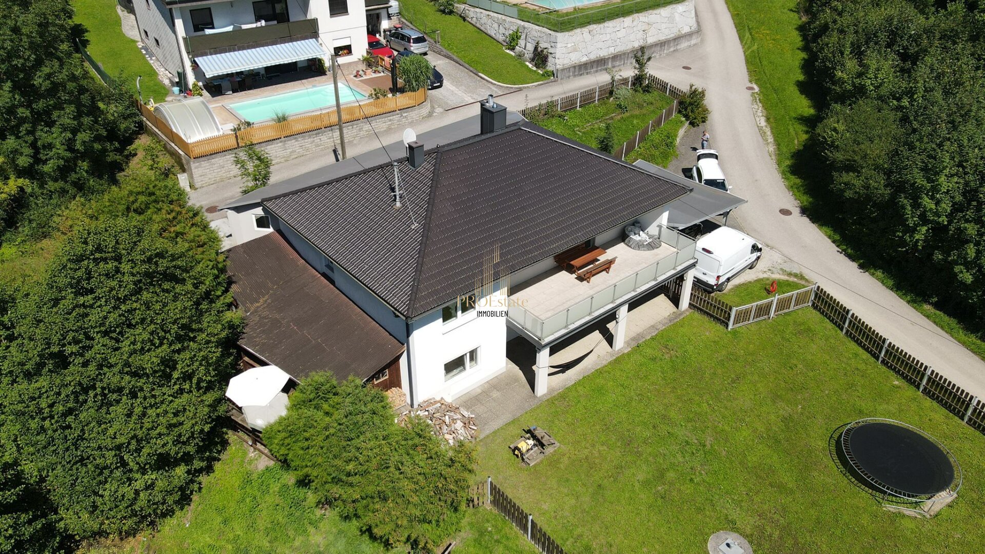 Modernisiertes Mehrfamilienhaus  2 getrennte Wohnungen- auf ca. 3.000 m² in Schlüßlberg - Ruhelage– Untervermietung möglich!
