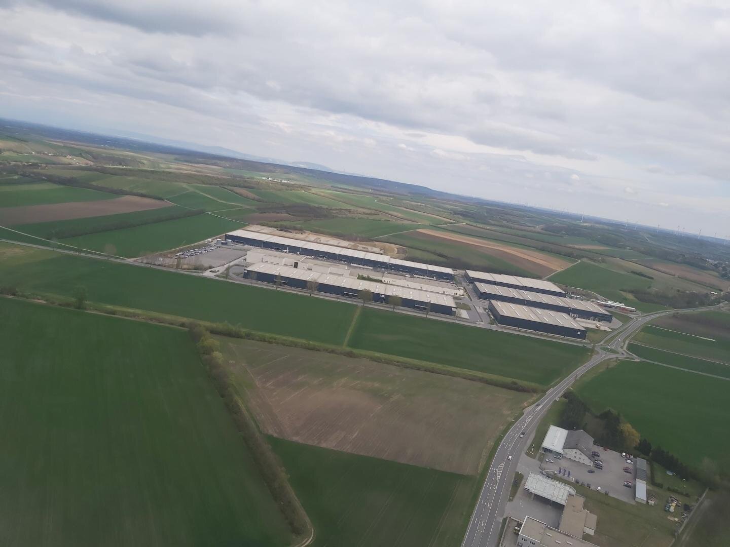 Industriegrundstück für Logistik, Produktion, Parken, Rechenzentrum, Batteriespeicher, Kraftwerke, Backbone Turknet in Gehweite