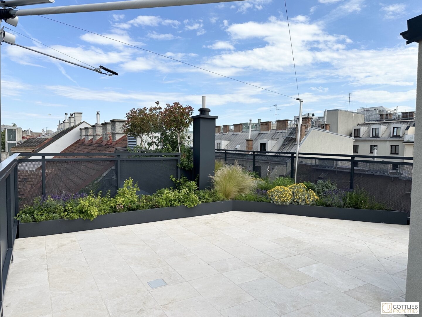 Bestlage nahe Belvedere!  Luxuriöse  3-Zimmer-Erstbezug-Dachterrassen-Wohnung mit Outdoor-Pool in historischem Gebäude