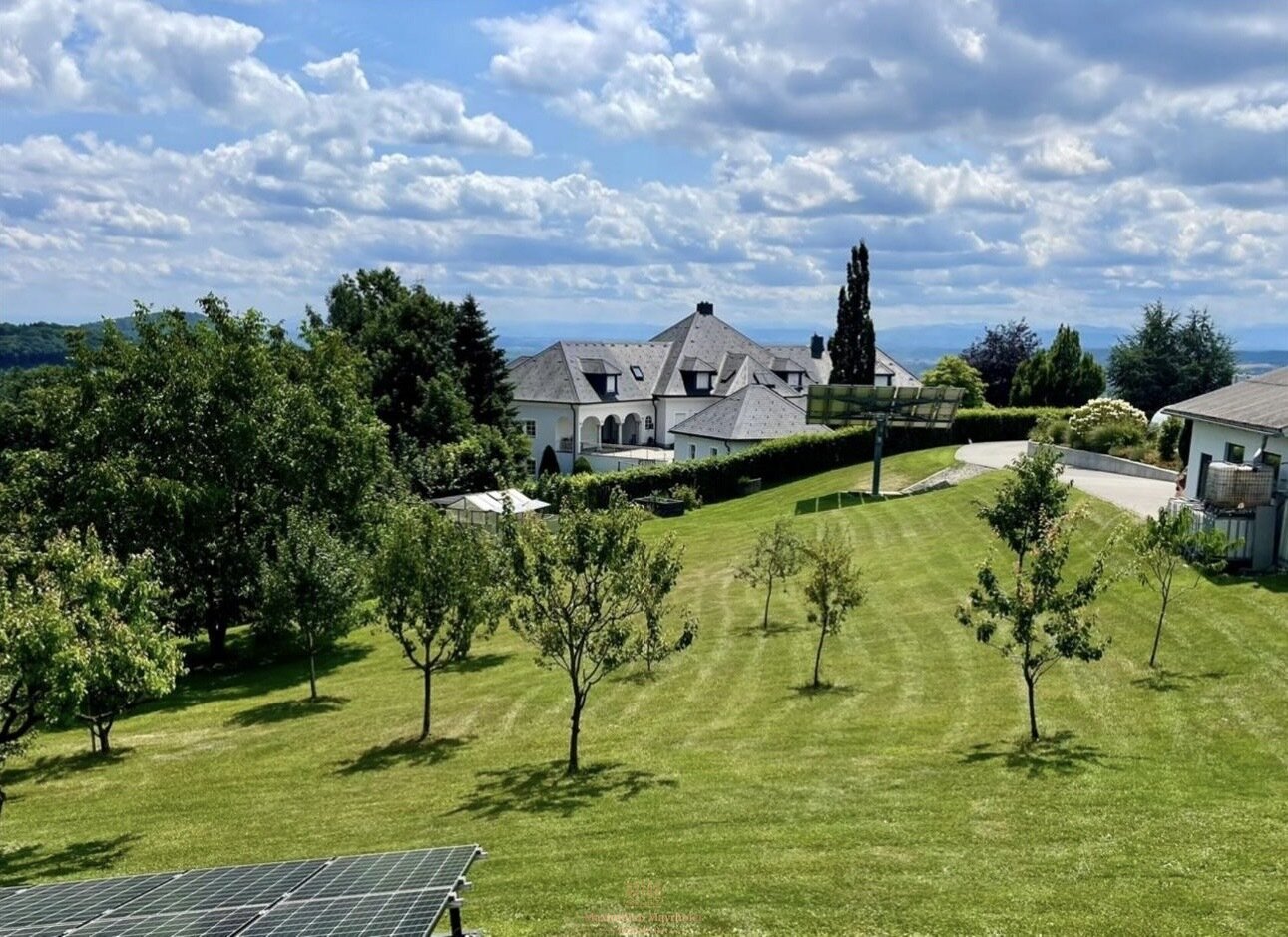 Exklusive Baugrundstücke in absoluter Ruhelage mit unverbaubarem Panoramablick über Linz
