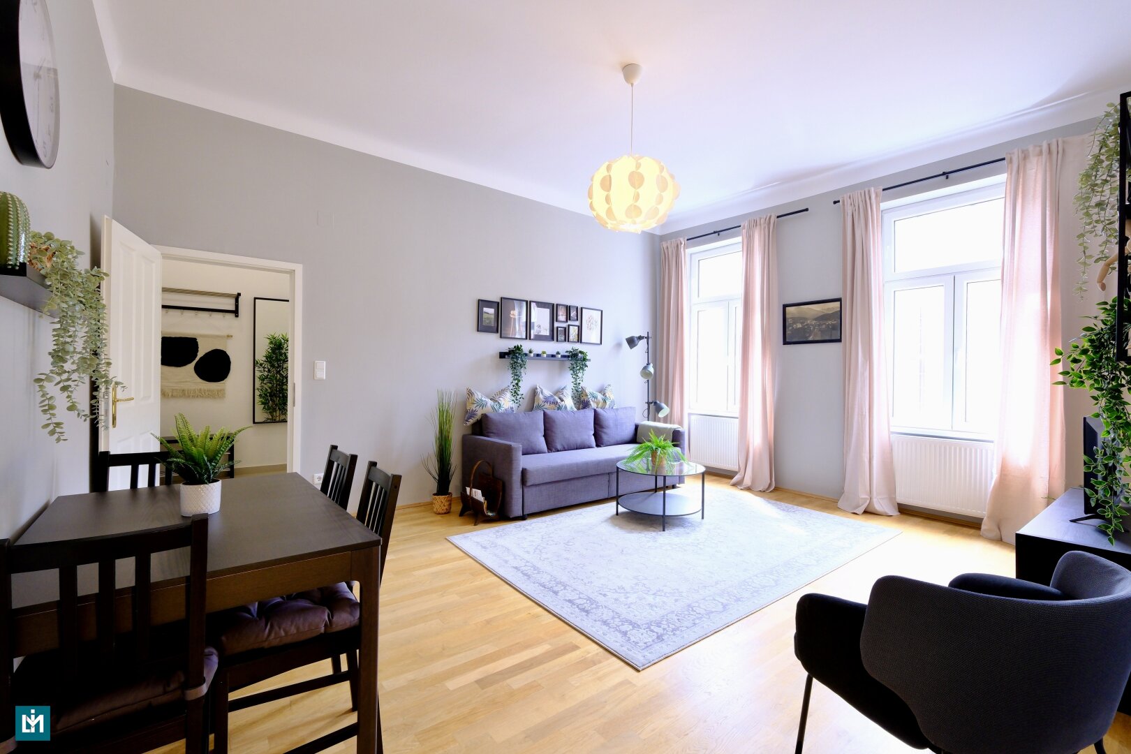 MÖBLIERTE 3-ZIMMER WOHNUNG IN TOP-LAGE