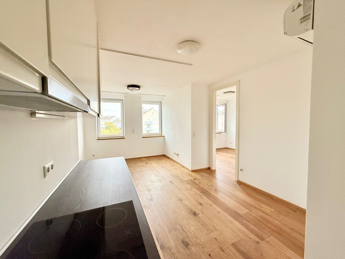 Leipziger Straße Dachgeschosswohnung nähe U-Bahnlinie Jägerstraße!