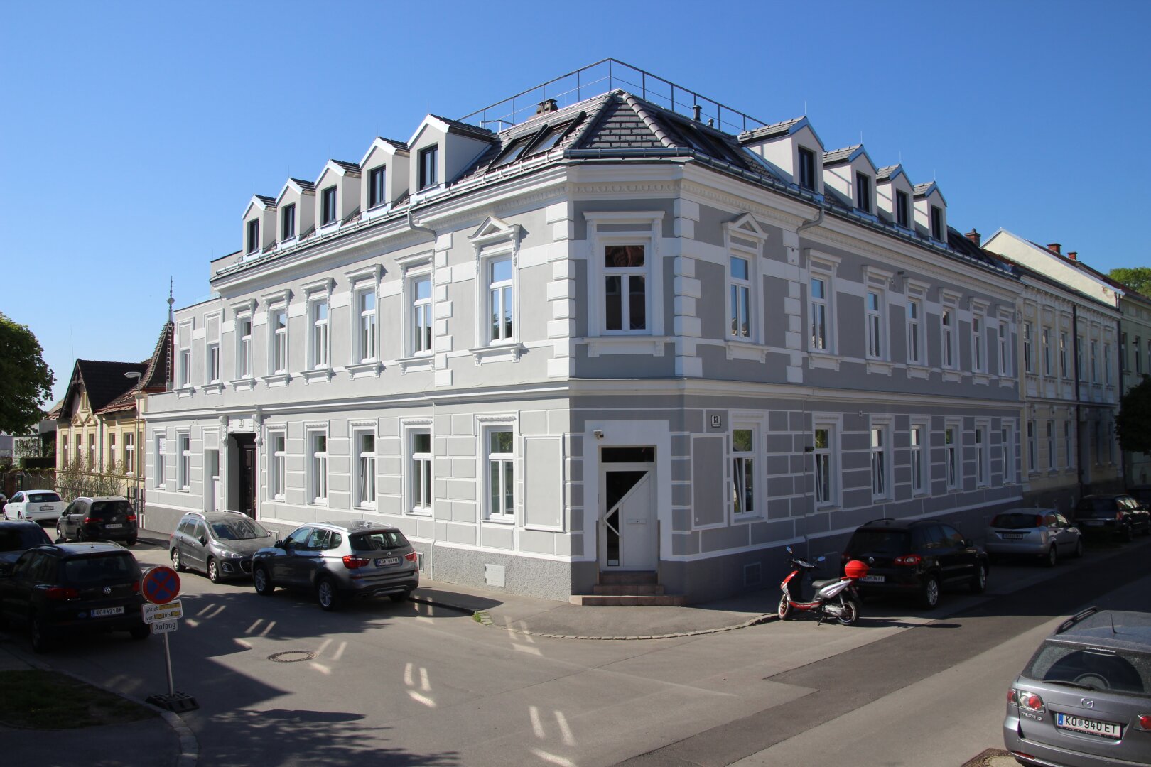 PRACHTVOLLER STILALTBAU, GEPFLEGTE ERDGESCHOSSWOHNUNG, BESTLAGE KORNEUBURG!!