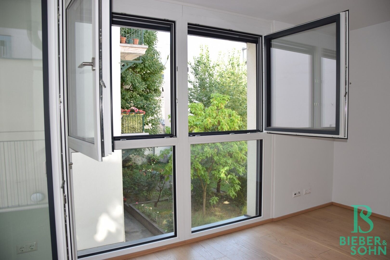 Elegant - Hochwertig - Terrasse - Ruhelage - Dienstwohnung!