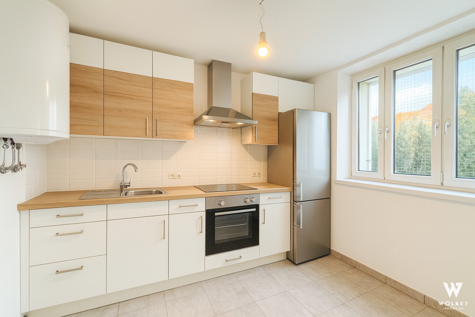 Charmante Wohnung mit Blick auf die Kirche – generalsanierte Anlage in Toplage von Simmering