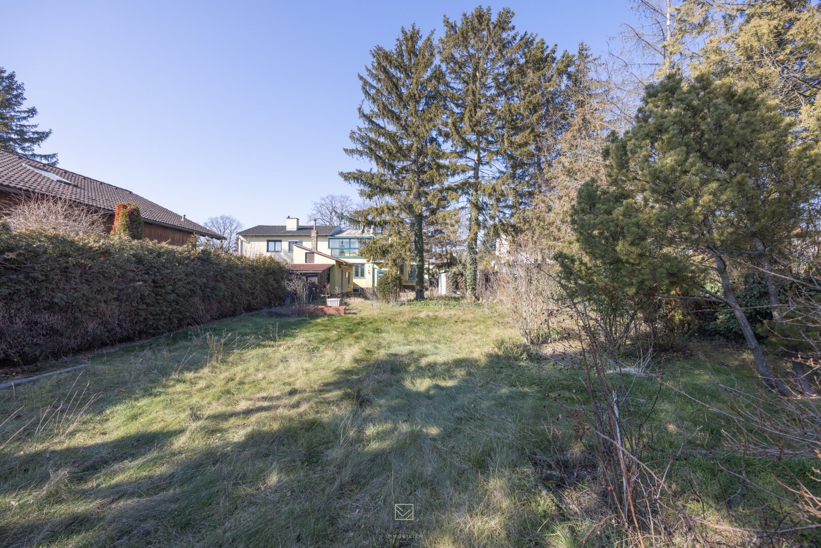 Top Grundstück in Essling – 865 m² mit Altbestand und großem Entwicklungspotential!