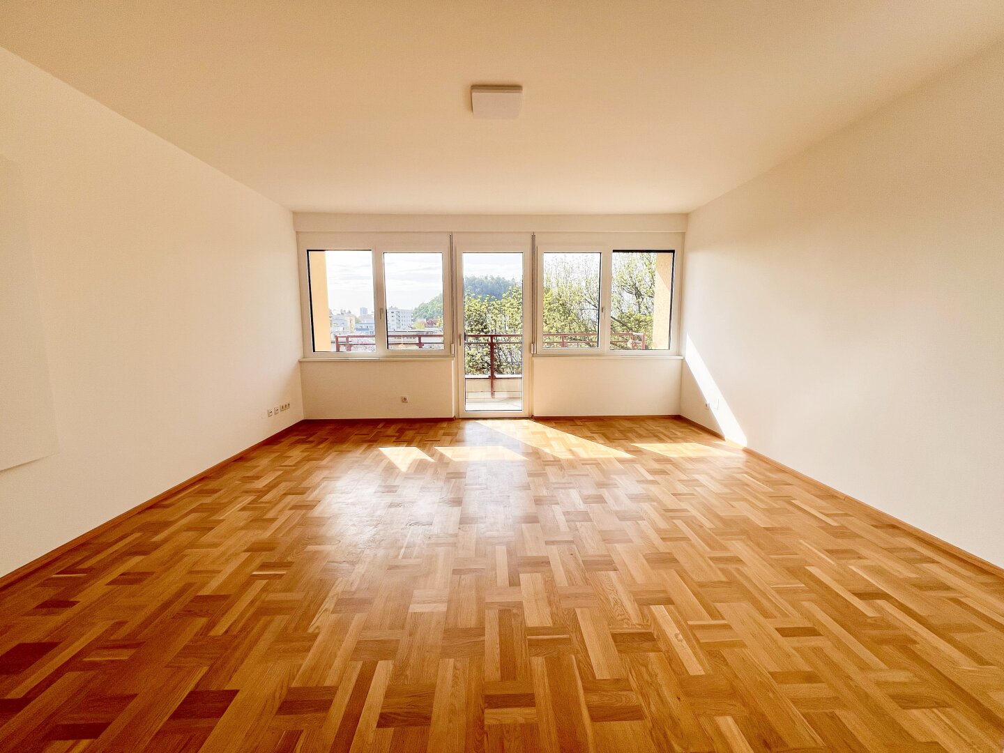 Charmante, komplett renovierte 1-Zimmer-Wohnung in Geidorf – Nähe Murradweg