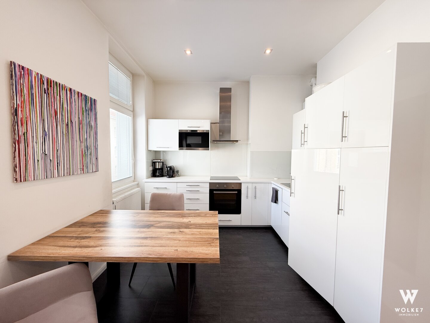 NÄHE AUGARTEN! Citynähe trifft Ruhe – Stilvolle 2-Zimmer-Wohnung, möbliert und sofort bezugsbereit