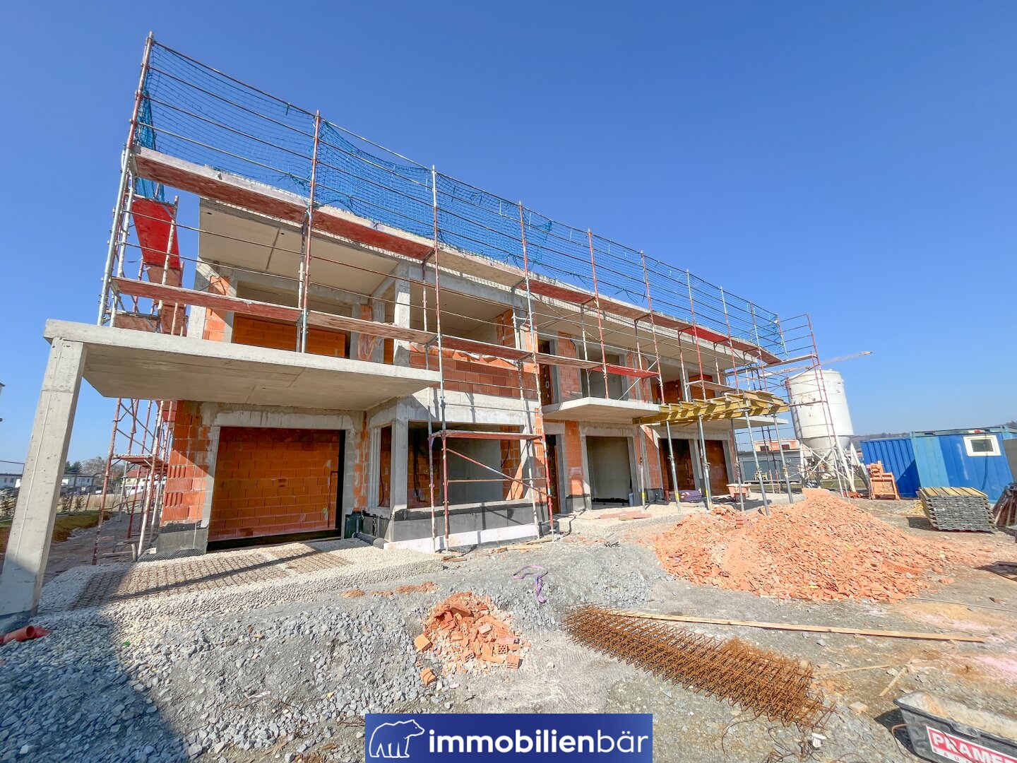 Familientraum - 4 Zimmergartenwohnung - Rohbau fertig - jetzt Termin ausmachen und besichtigen!