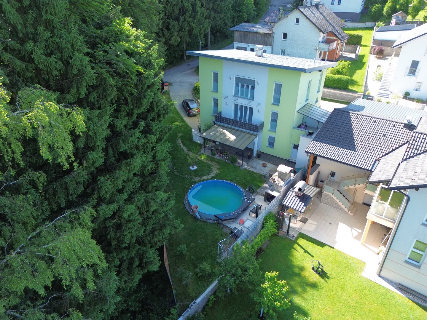 Waldidylle in Vöcklabruck Charmantes Einfamilienhaus mit Pool & Garten  in ruhiger Sackgassenlage direkt am Waldrand