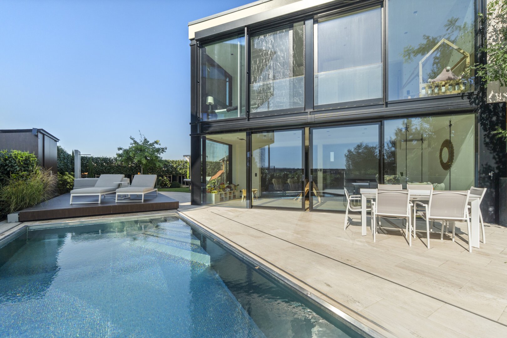 Luxus - Doppelhaus auf der Copacabana mit Seezugang und Edelstahlpool