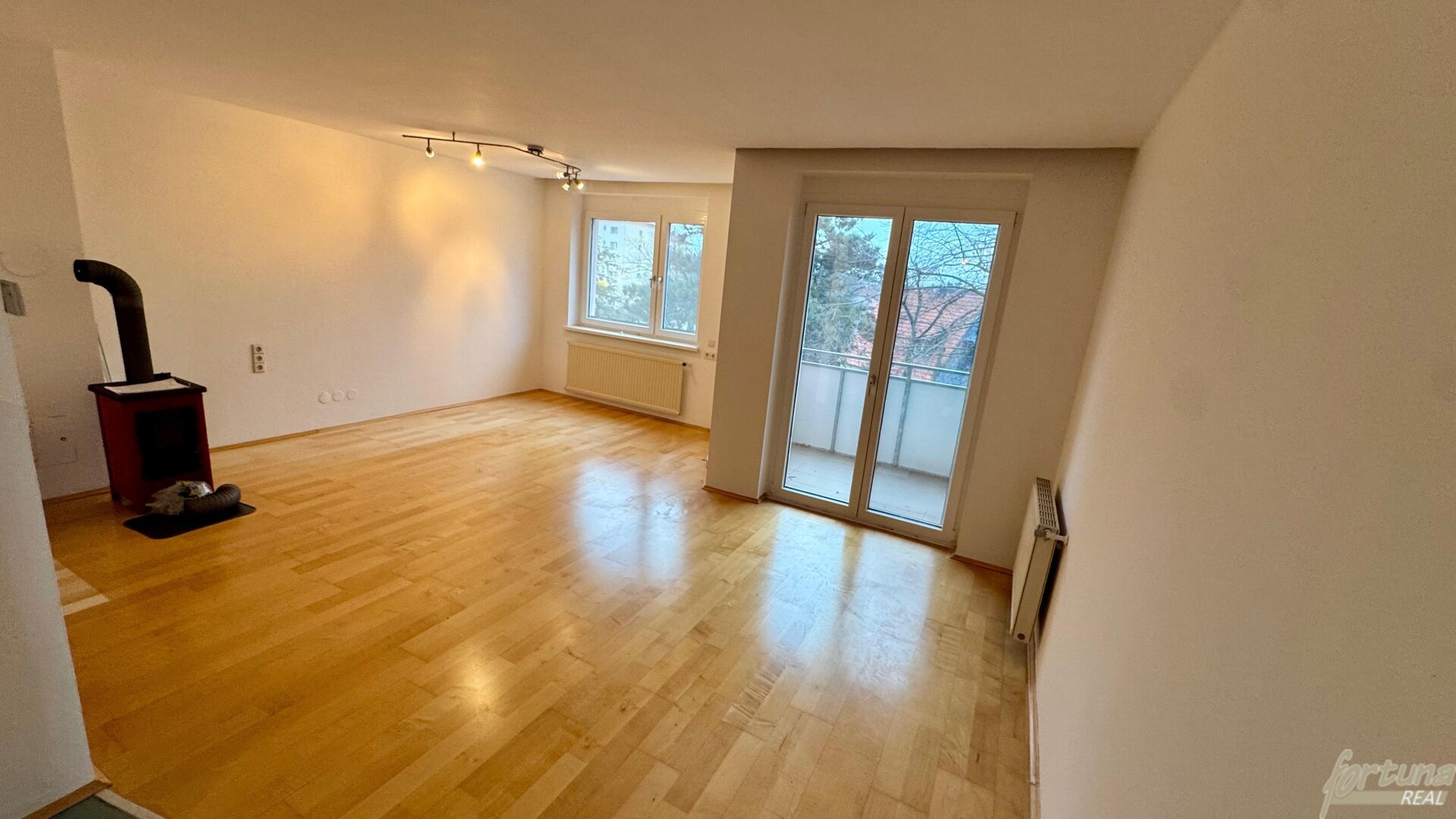 Charmante 3-Zimmer Wohnung mit Balkon und Keller gut für Anleger oder privater Nutzung!