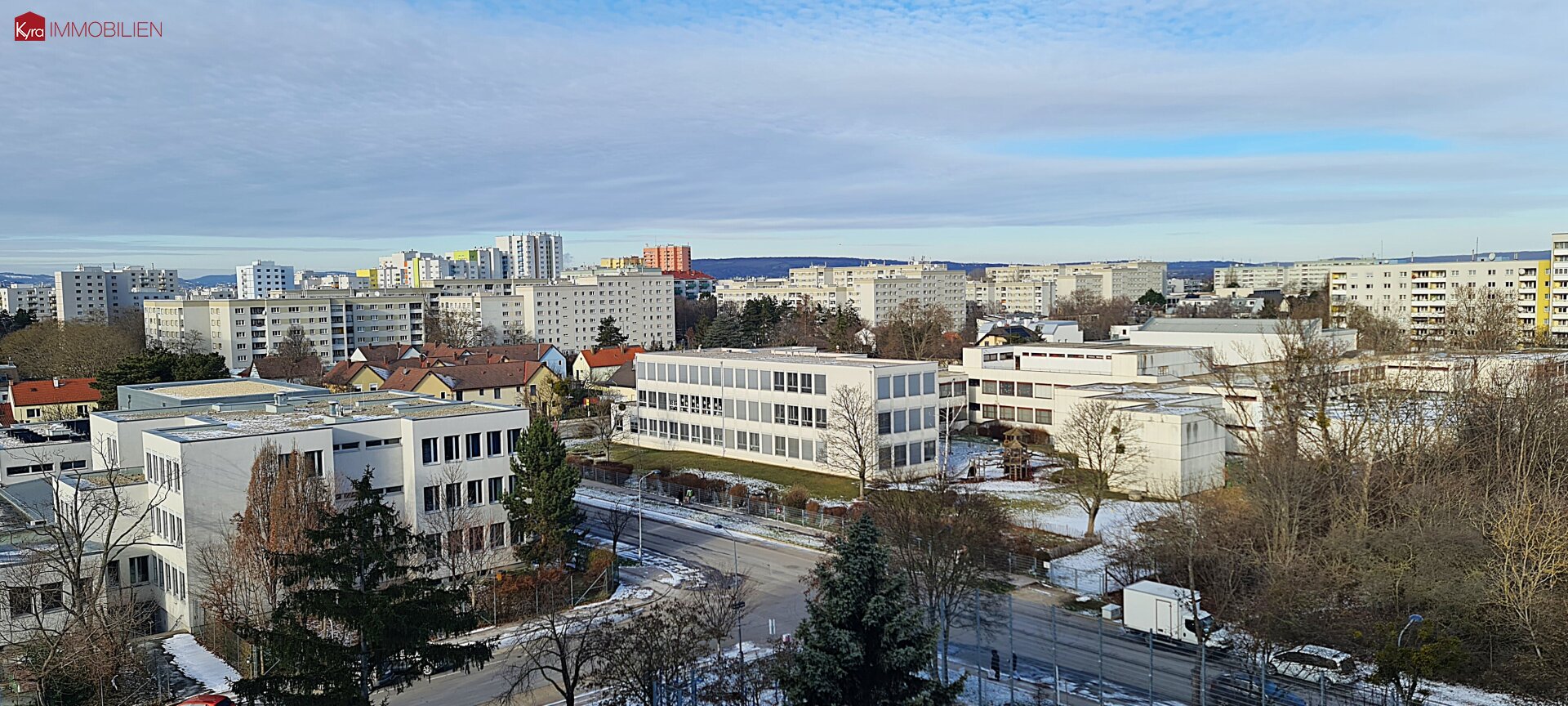 Wohnung mit Fernblick in der 7. Etage mit verbauter Loggia!