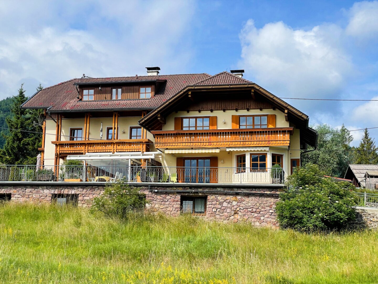 Seltene Perle am Weißensee: Hochwertiges Haus mit See- & Bergblick in absoluter Traumlage