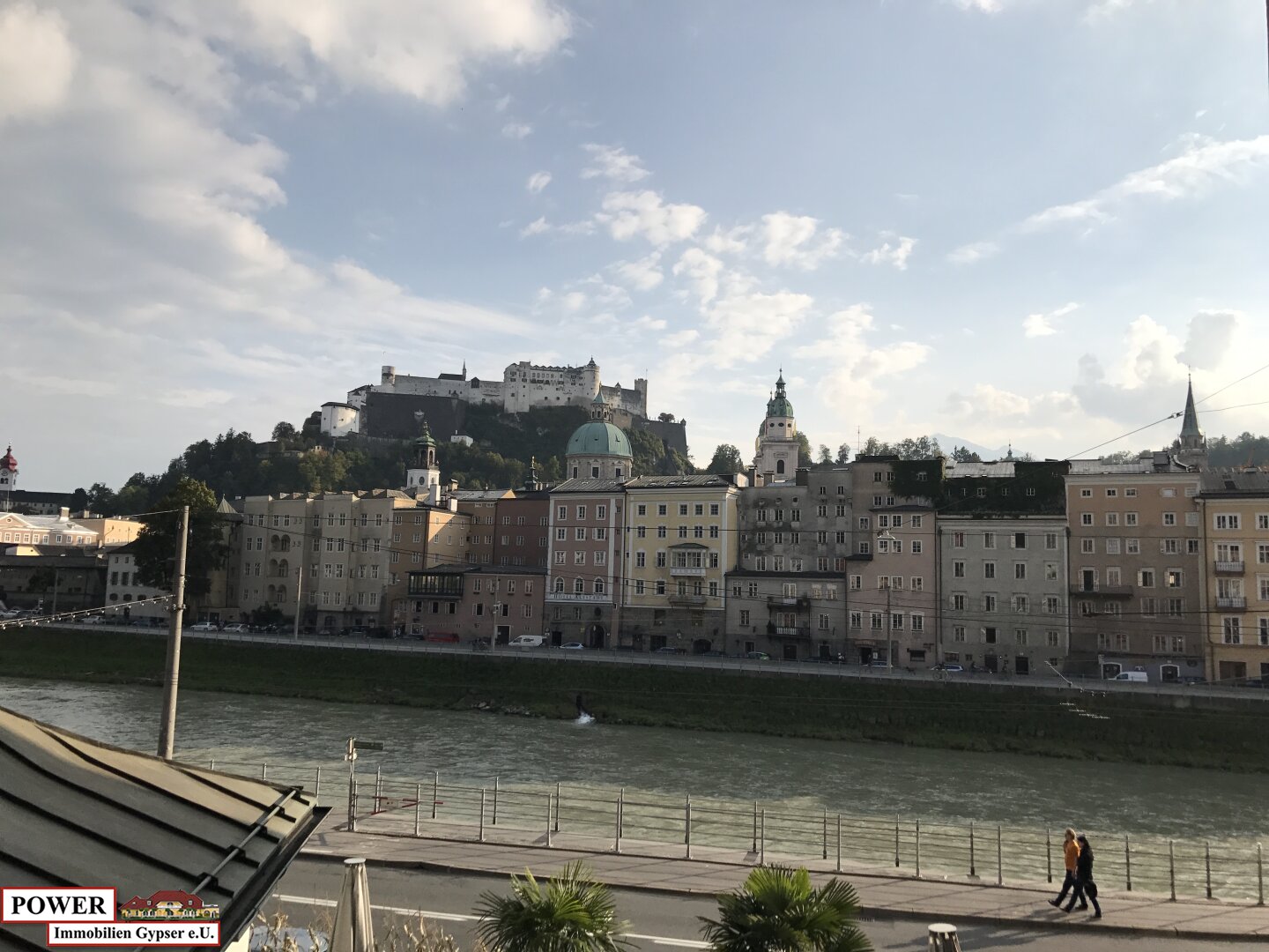 Exklusive in Salzburg: Eigentumswohnung mit Terrasse Top Ausstattung in einer kleinen Wohnanlage !