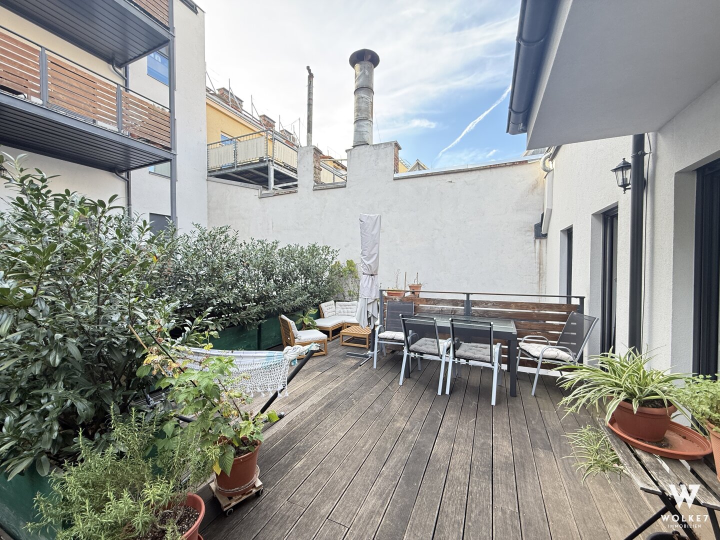 Neubau | Charmante Maisonette-Wohnung mit Terrasse und Balkon in ruhiger Innenhoflage
