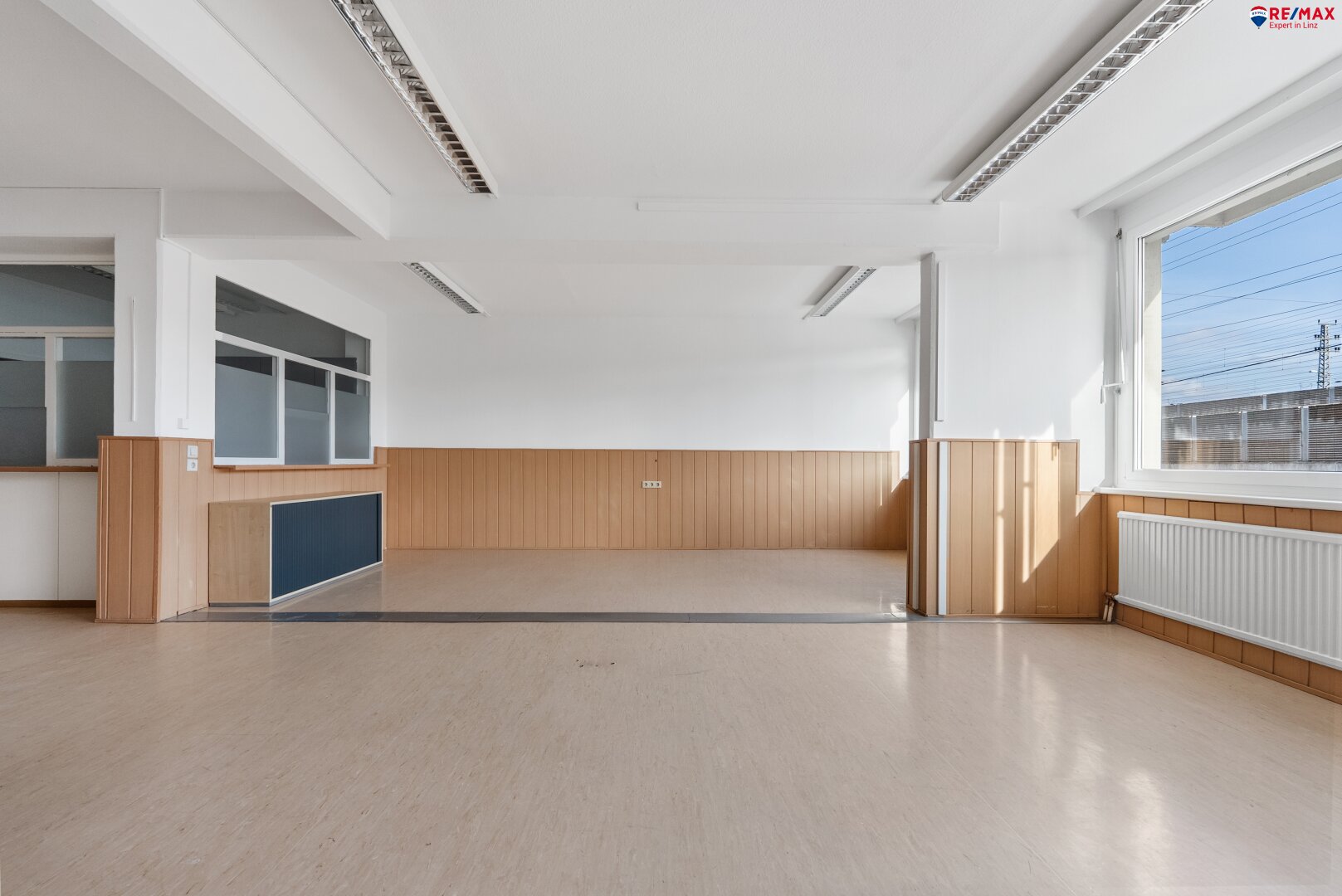***Büro - Ordination - Praxis - Kanzlei***  Attraktive Gewerbefläche auf 202 m² mitten in Linz