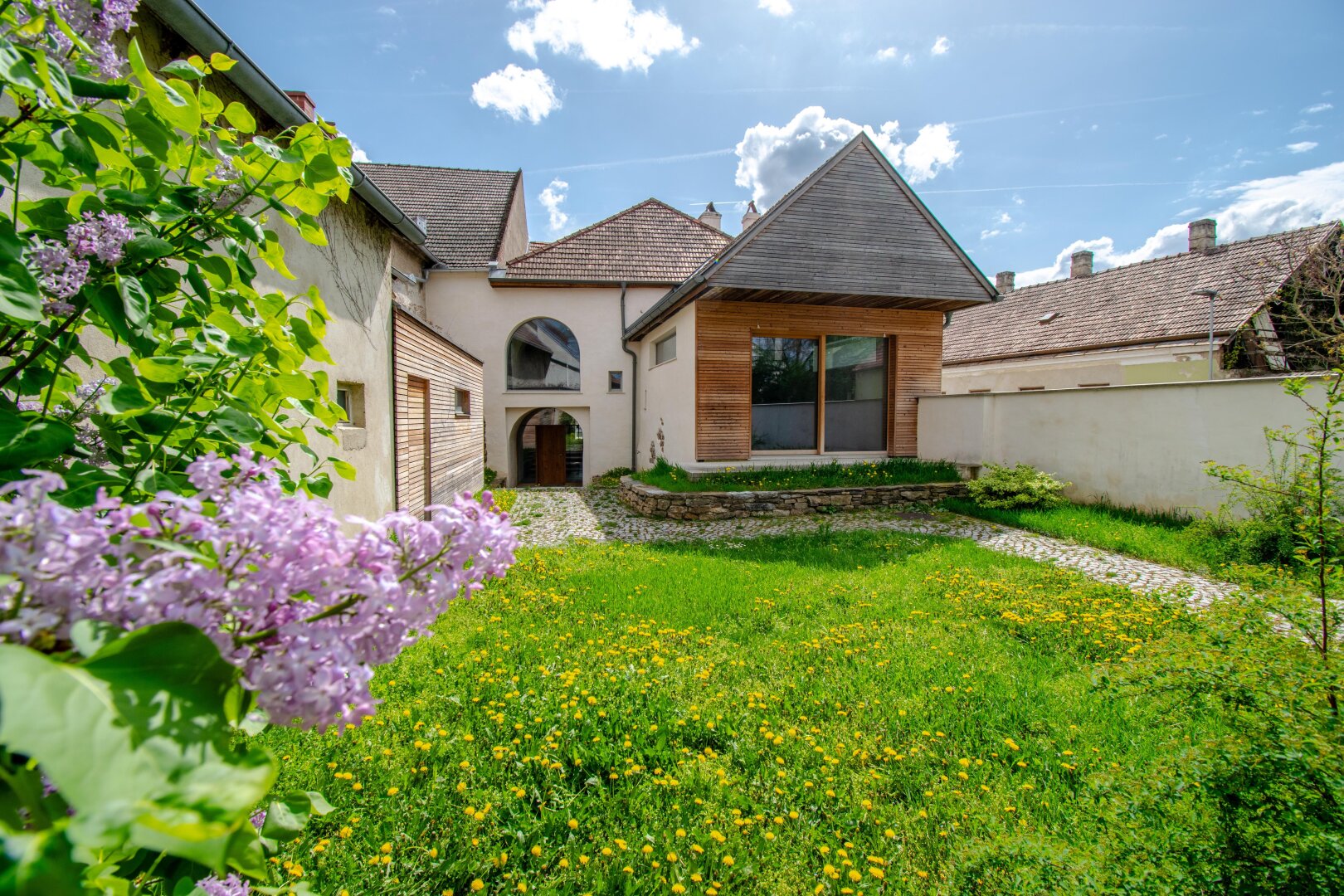 Revitalisiertes Bürgerhaus am historischen Marktplatz - Altbau trifft Moderne!