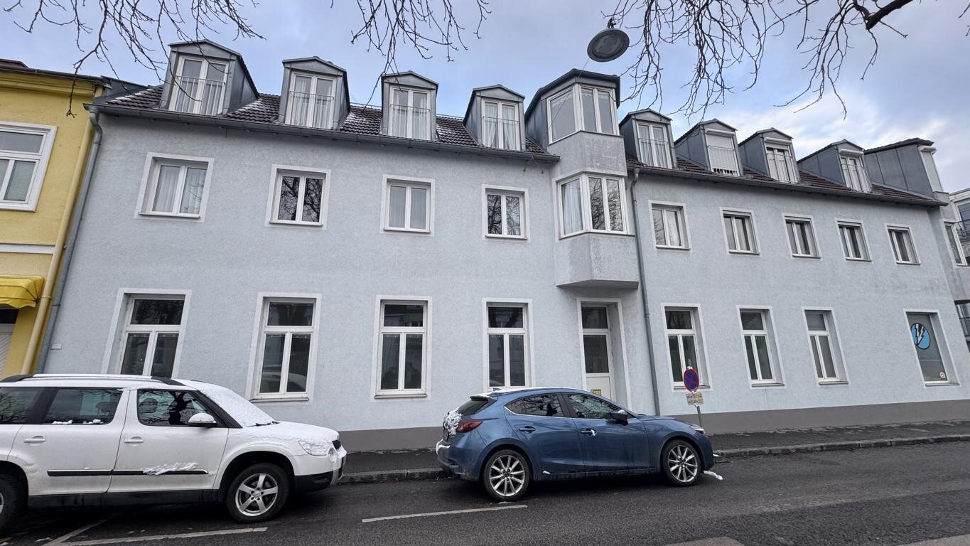 Wohnbüro- Wohnung und Büro im Wohnungseigentum - Erdgeschoßlage mit zwei Eingängen für vielfältige Nutzung