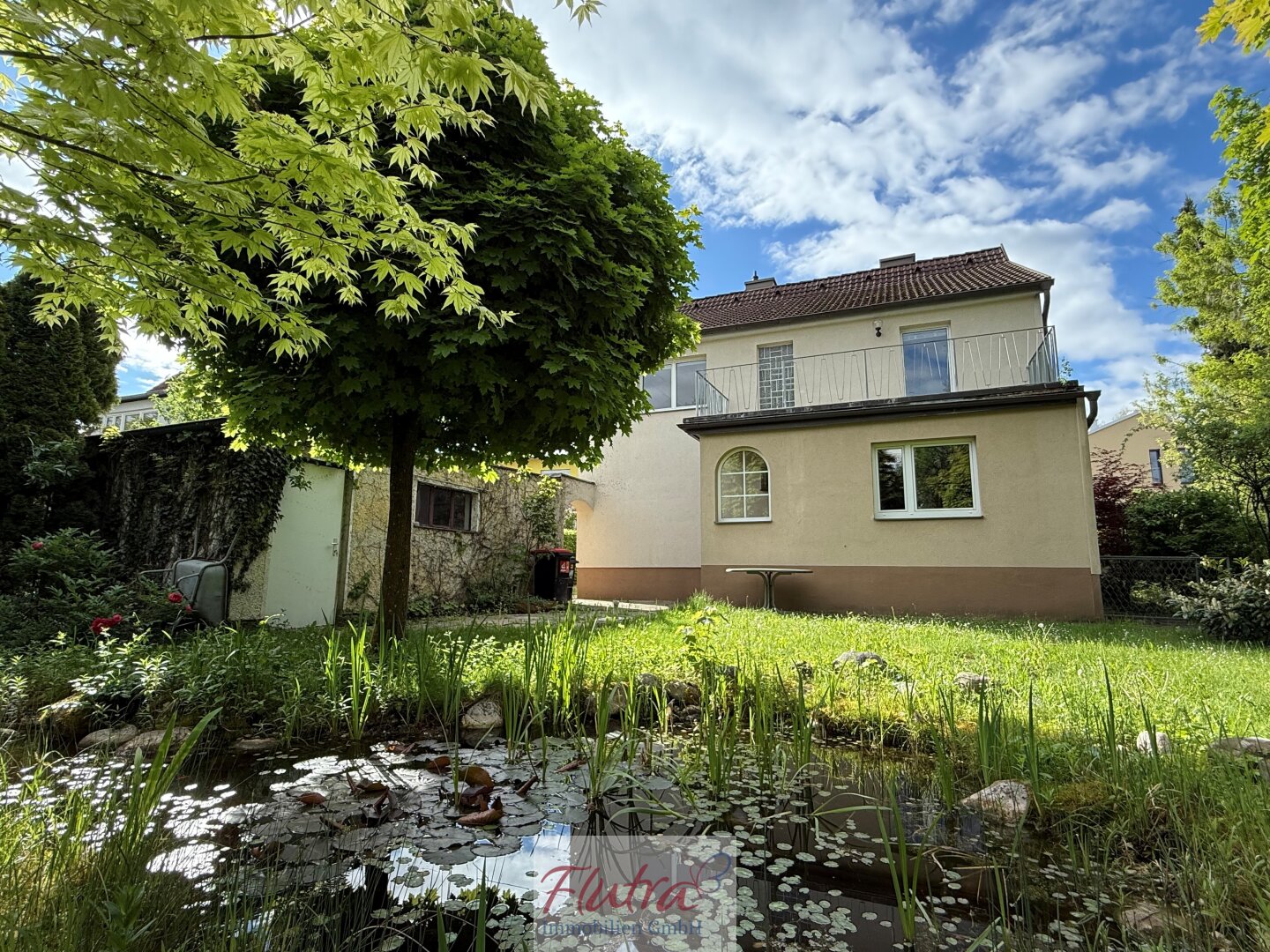 Charmantes Haus mit Terrasse und Garage in Wels / Renovierungs- oder Neubauprojekt!