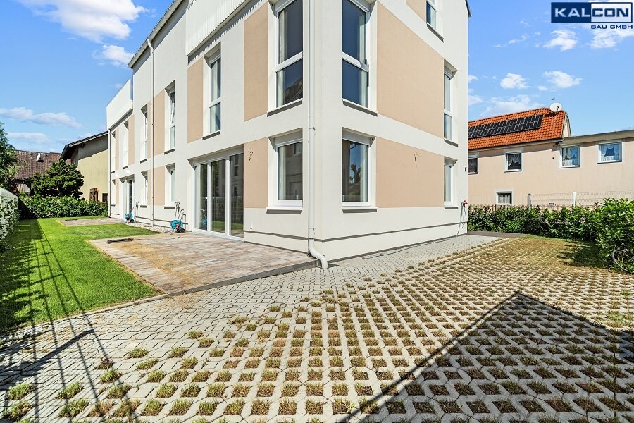Traumhafte 148m² Gartenwohnung | Schlüsselfertig | Ziegelmassiv-Bauweise | Eigengärten | KFZ-Stellplätze + Lademöglichkeit E-Autos | PROVISIONSFREI