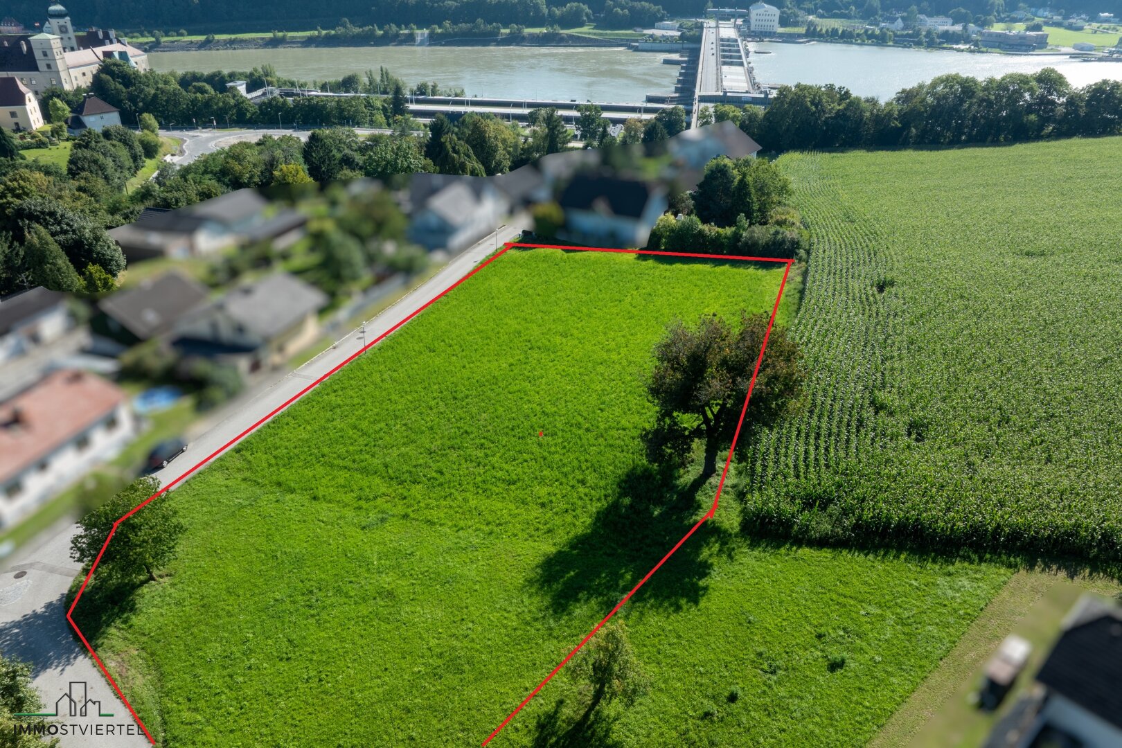 Baurechtsgrundstück in Top Aussichtslage mit Projektentwurf für Bauträger!