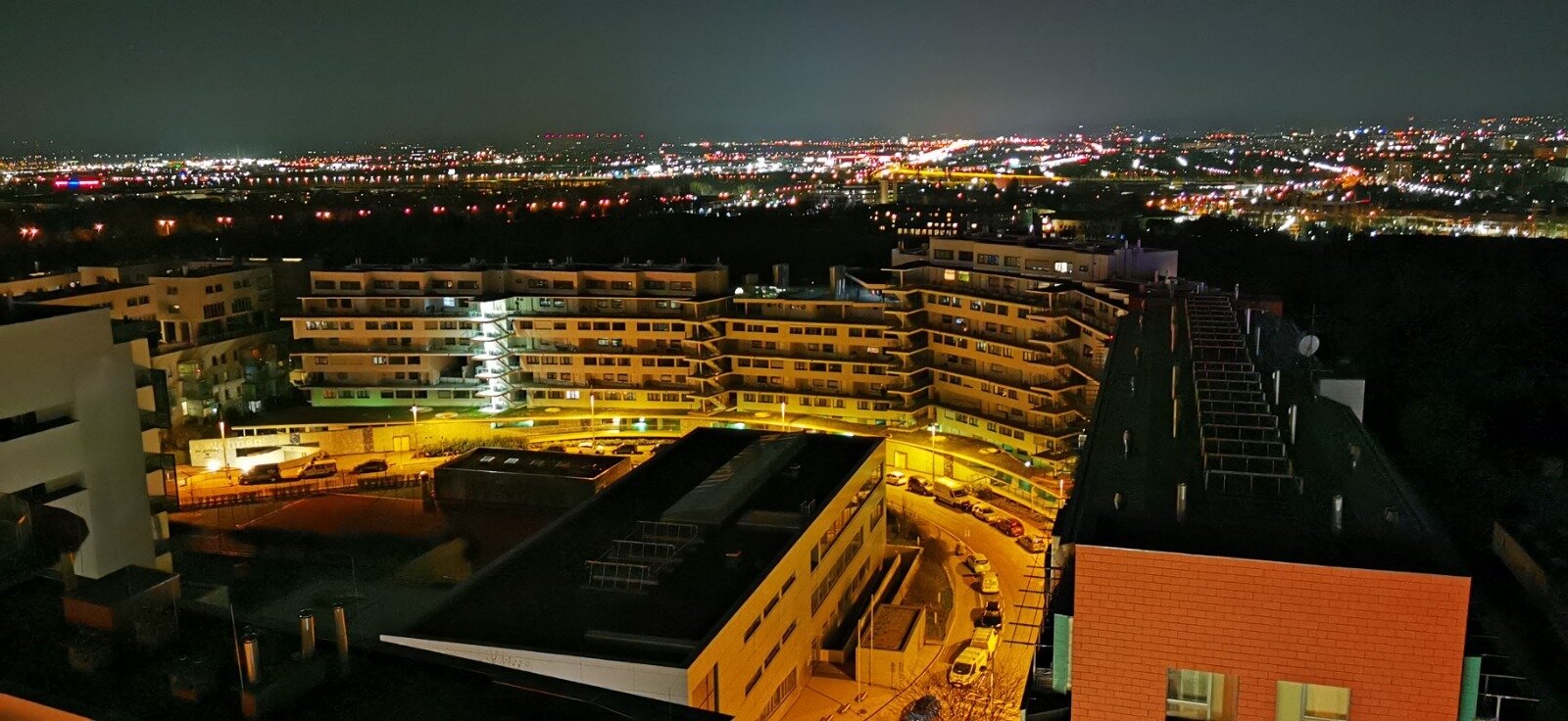 Exklusives Wohnen über den Dächern Wiens – mit Panorama, Pool und Wellnessgenuss