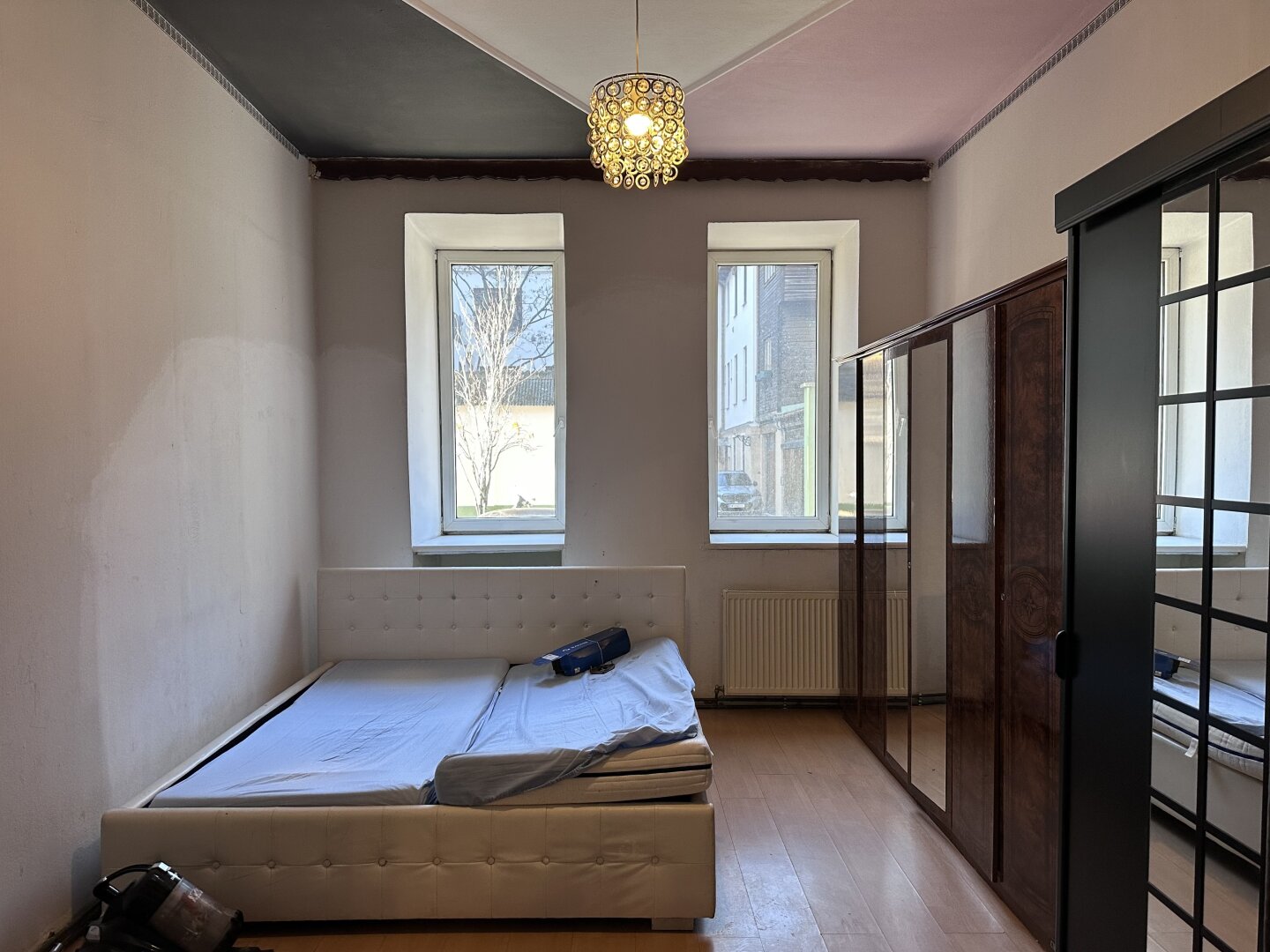 Unsanierte ERDGESCHOSSWOHNUNG - nähe Einsiedlerplatz