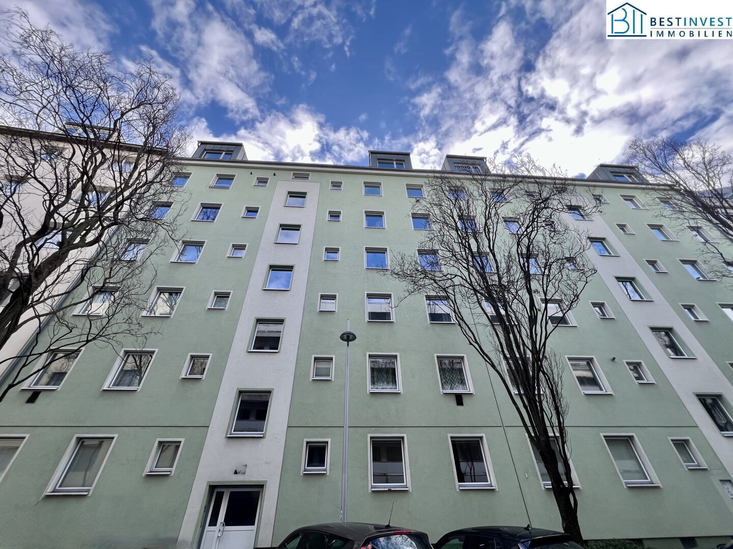 Zentral gelegene 3-Zimmer Wohnung mit Garagenstellplatz in 1070 Wien