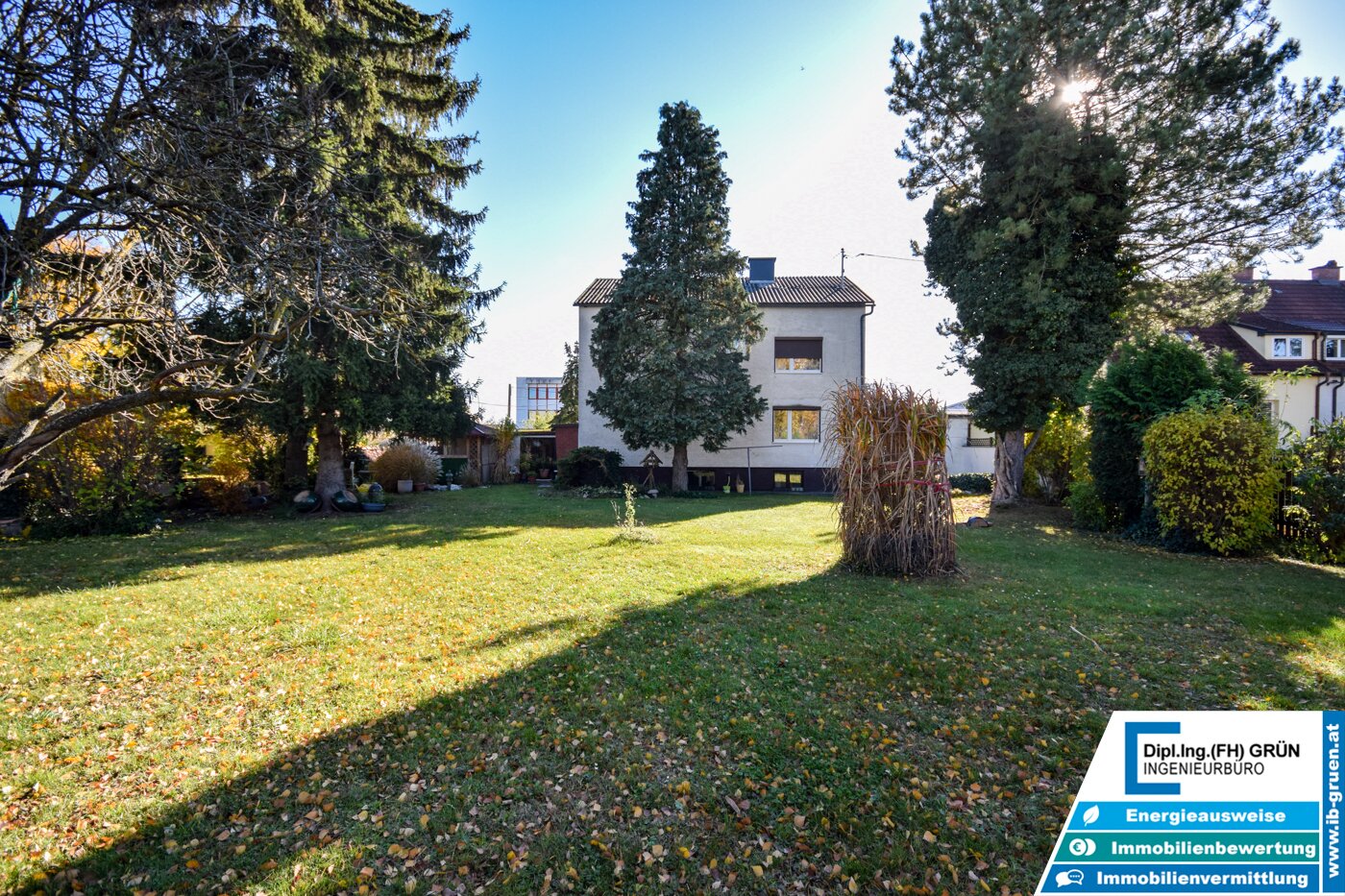 Ruhiges Zweifamilienhaus in Top-Lage von Traun – attraktiver Preis & großes Entwicklungspotenzial